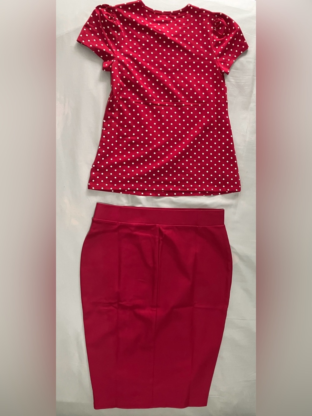 Torrid Retro Chic Button Neck Foxy Top in Commit Dot Red - Size 0/12 - NWT - Picture 15 of 16
